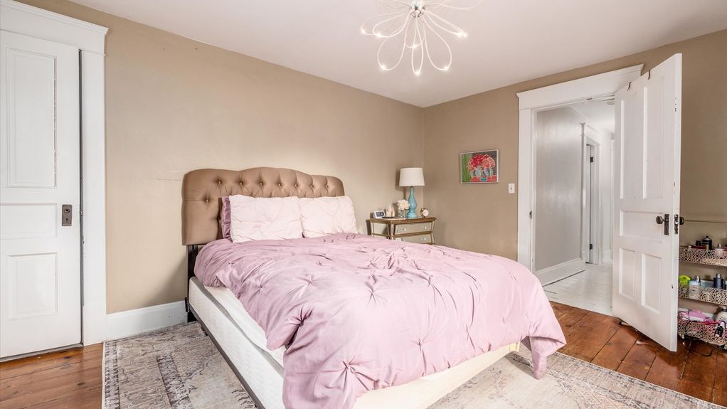 21-z 209 N Granger St071