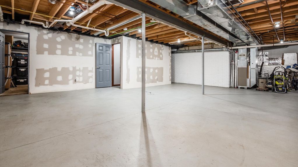 21-z 653 Concord Village072