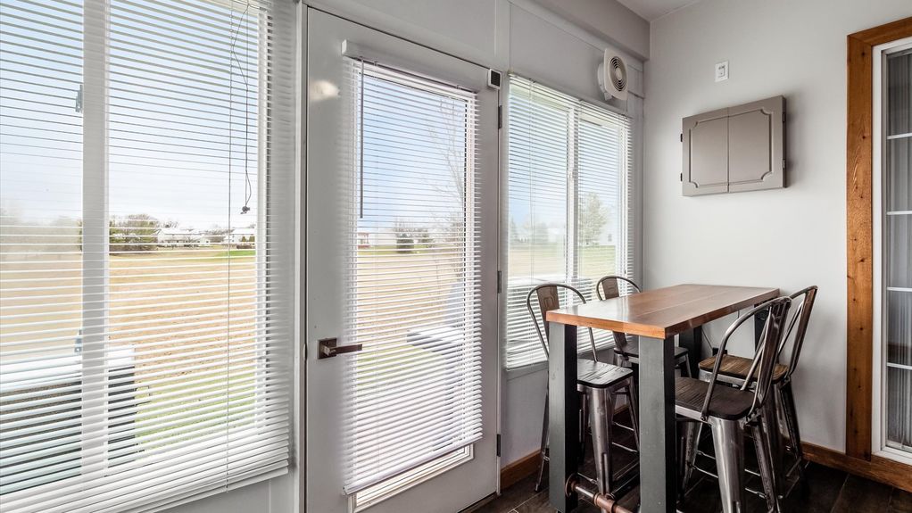 22-z 653 Concord Village079