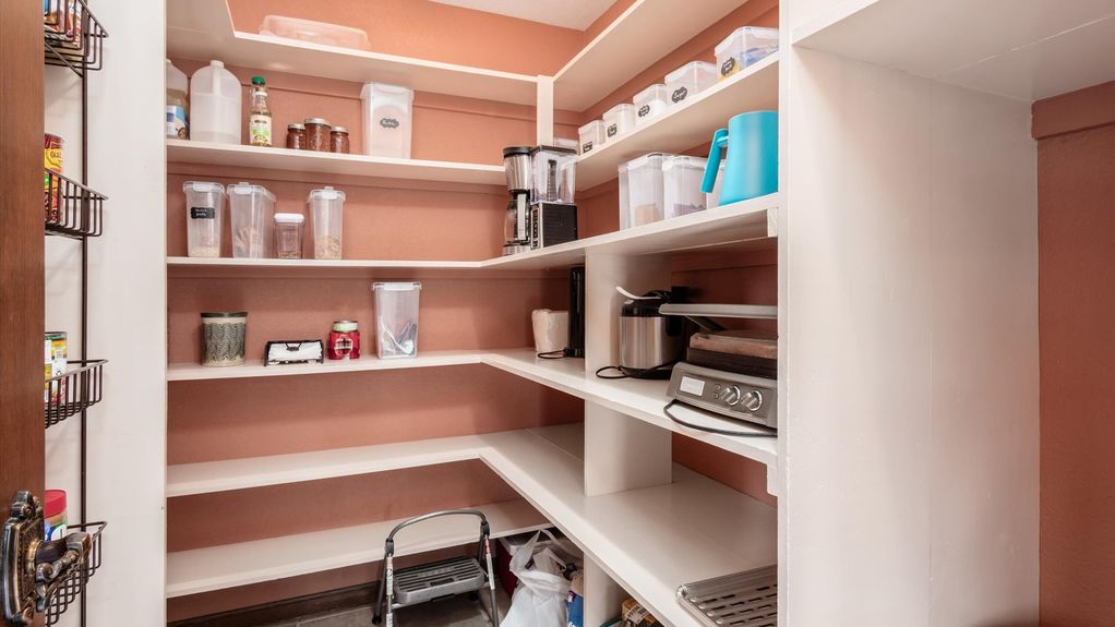 23-z 175 Stanwick Ct081