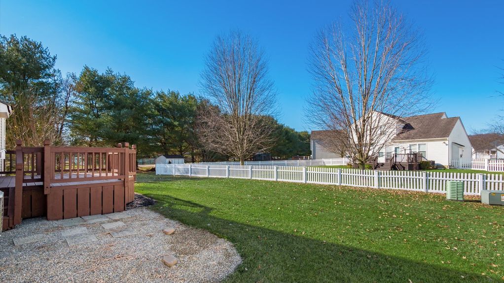 24-z 1465 S Hunters Dr088