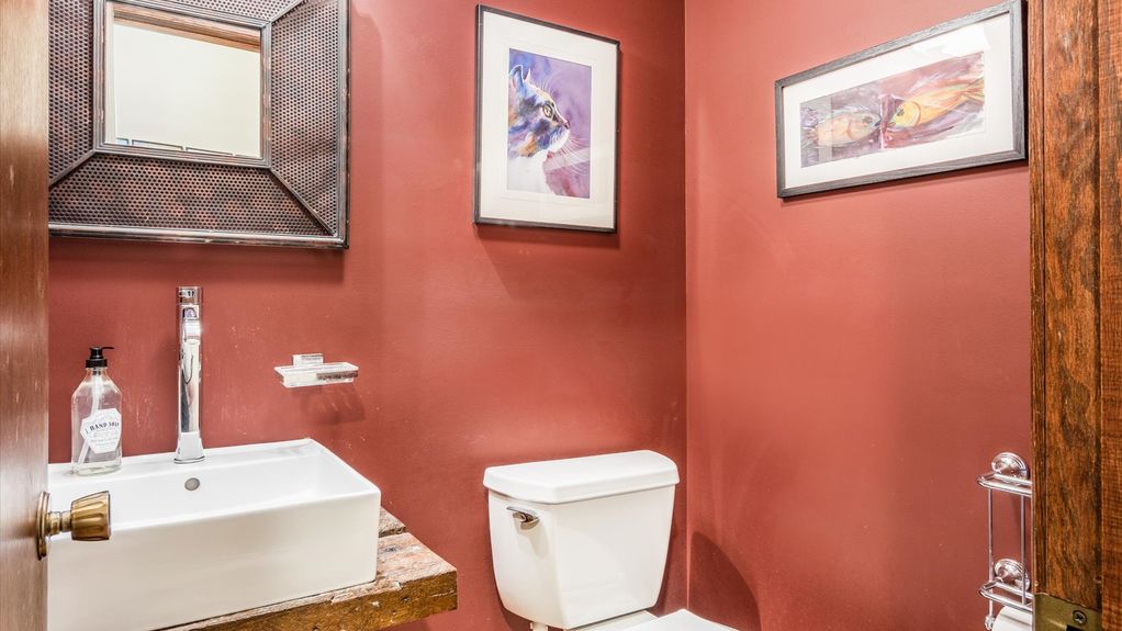 25-z 140 Pembroke Ln001