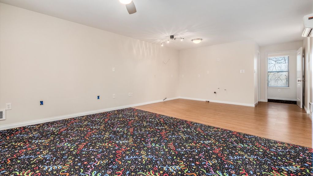 25-z 1625 Welsh Hills Rd NE110