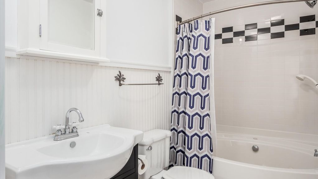 26-z 1625 Welsh Hills Rd NE112