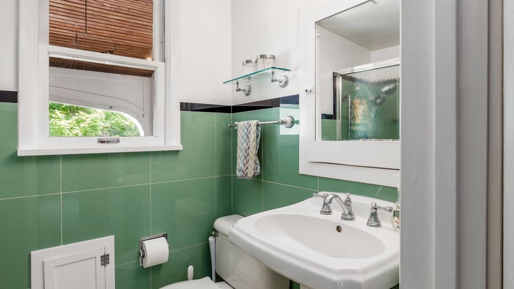27-704 Newark Granville Rd124