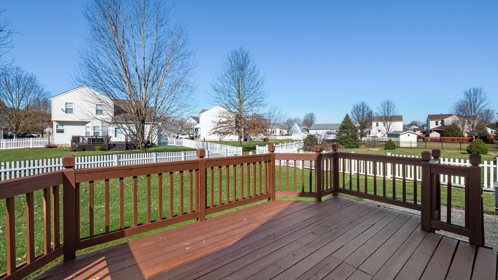 27-z 1465 S Hunters Dr095