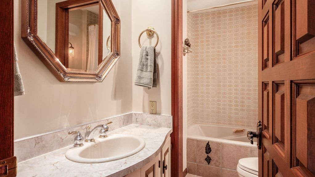 28-z 175 Stanwick Ct093