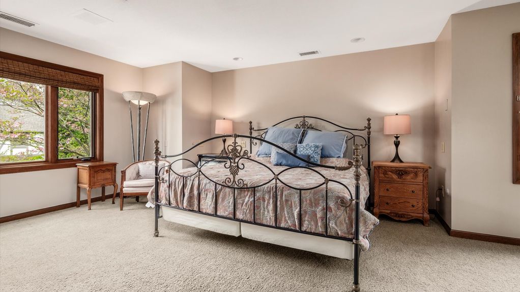 30-z 175 Stanwick Ct099