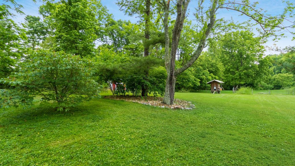 32-2334 Silver St022