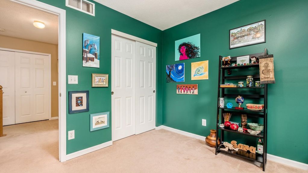 33-z 657 Norfolk Square S107