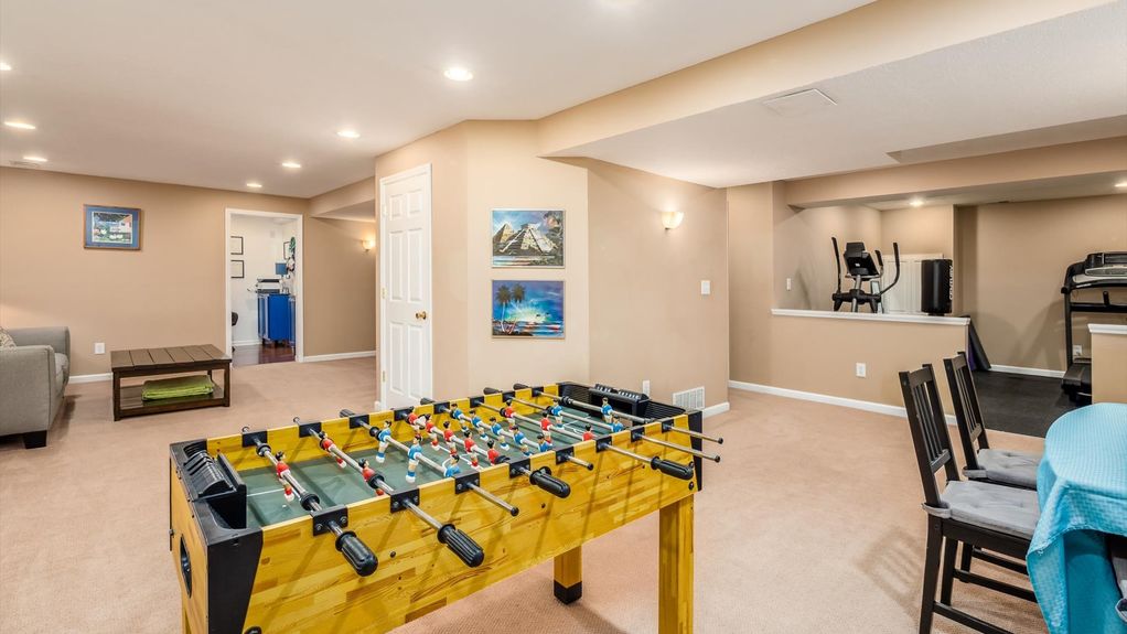 36-z 657 Norfolk Square S117