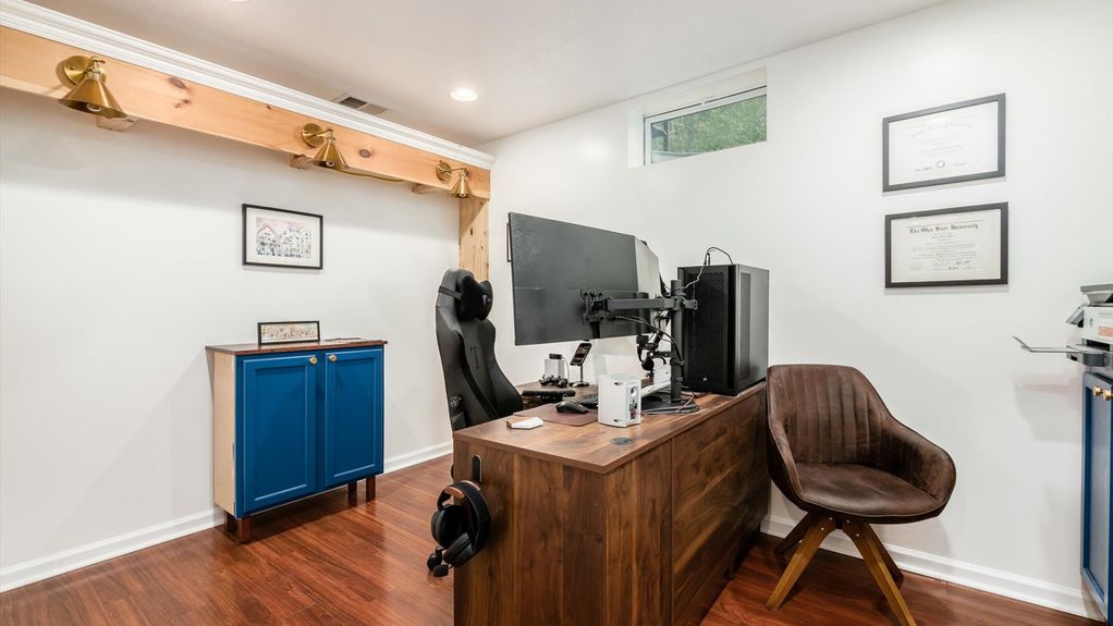 41-z 657 Norfolk Square S127