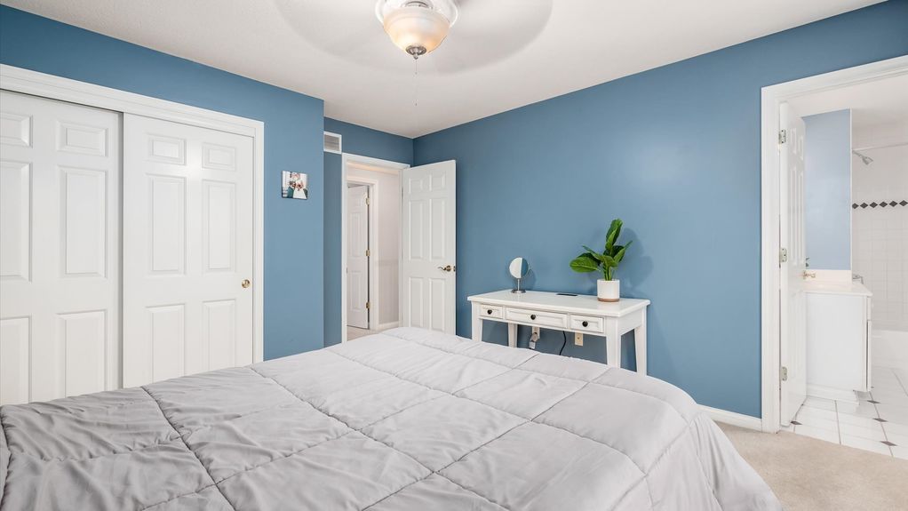 42-z 111 N Galway Dr154