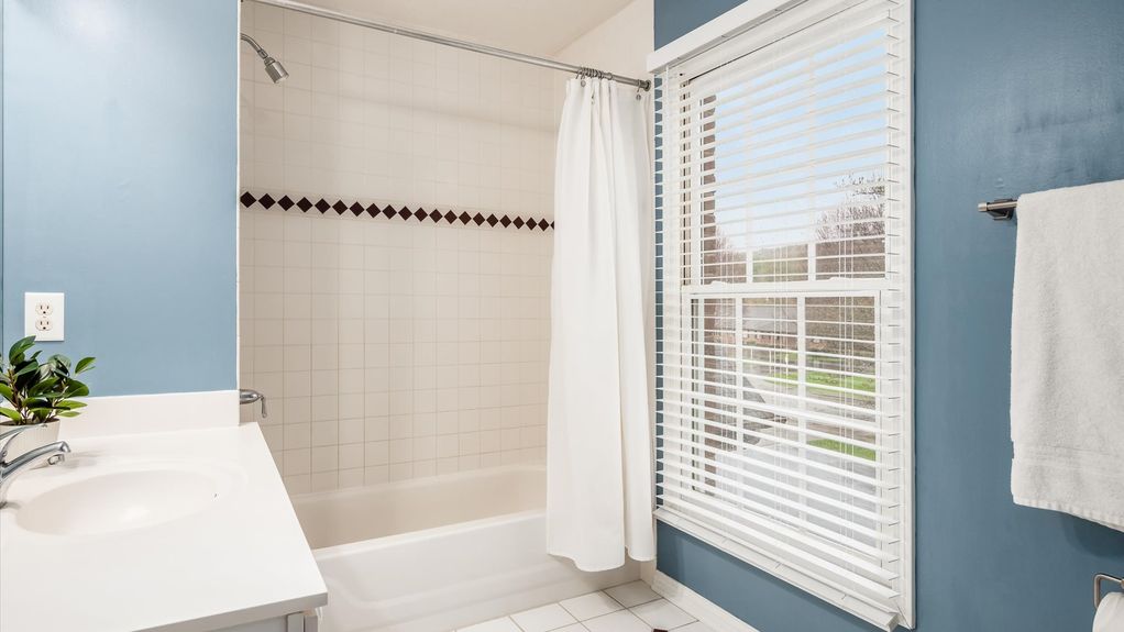 43-z 111 N Galway Dr156