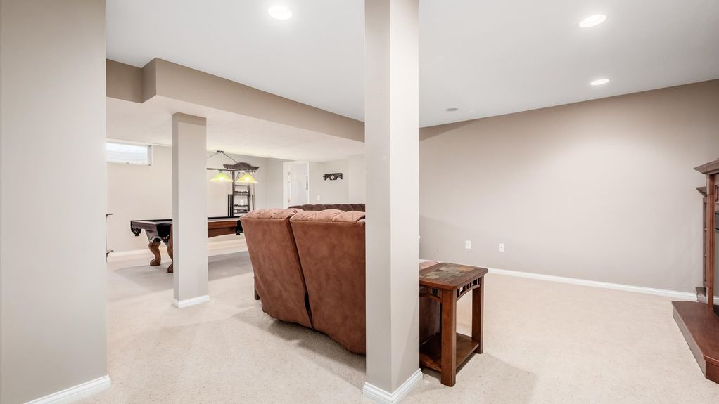 46-z 111 N Galway Dr164