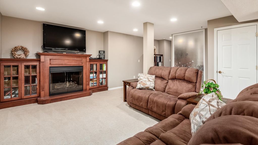 48-z 111 N Galway Dr170