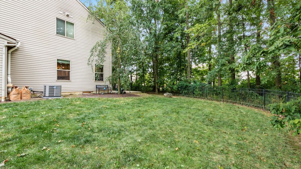 48-z 657 Norfolk Square S139