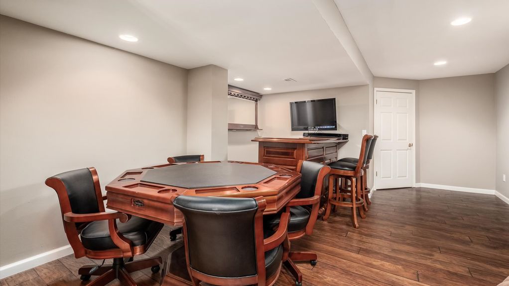 50-z 111 N Galway Dr176