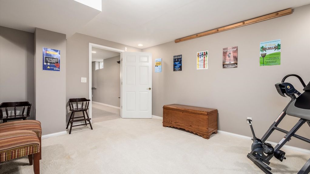 52-z 111 N Galway Dr182