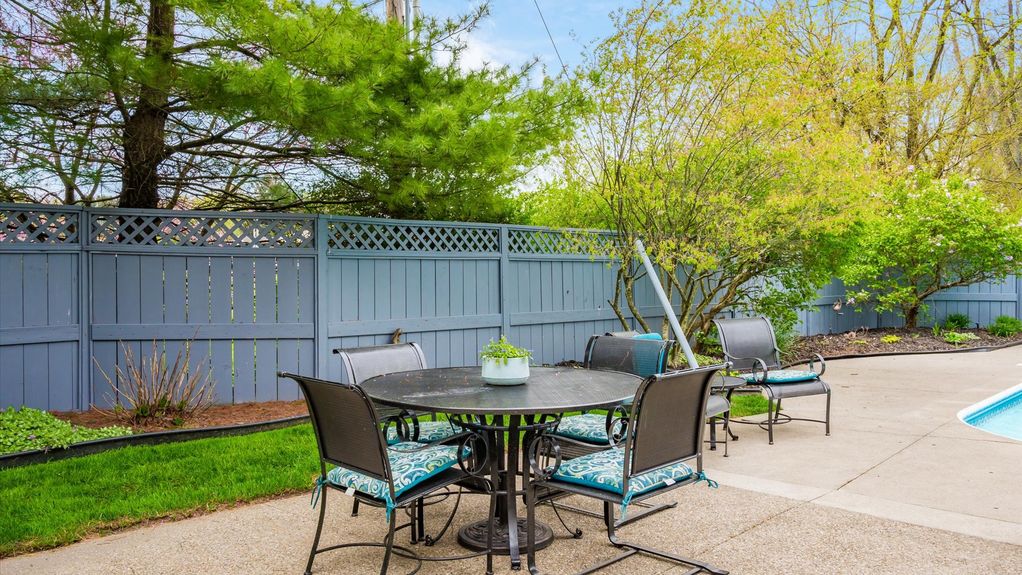 57-z 175 Stanwick Ct009