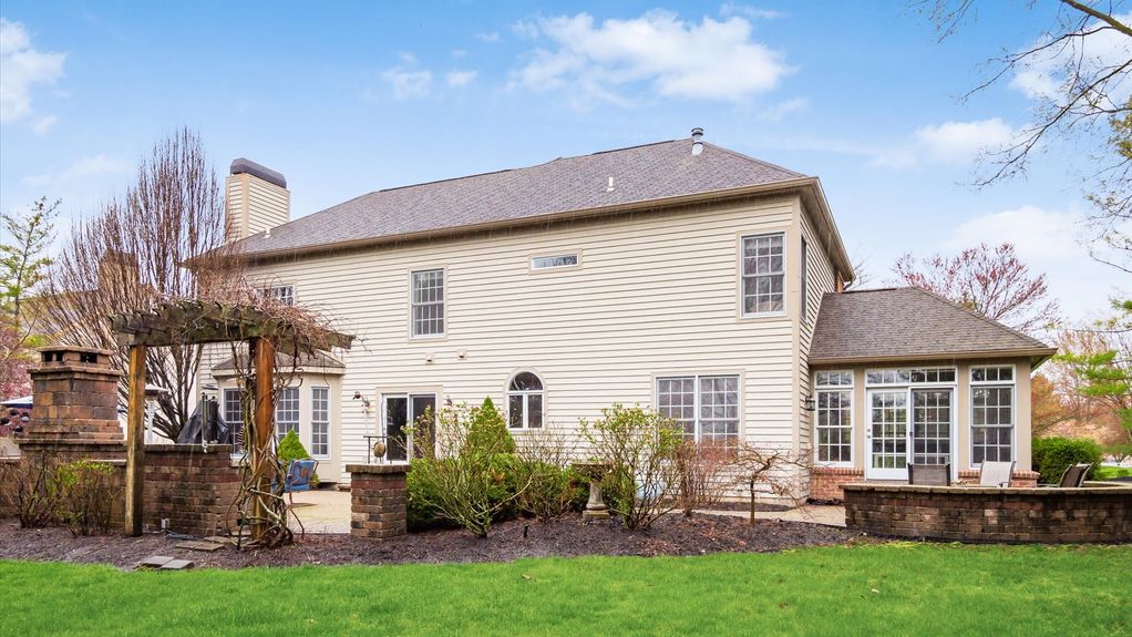 58-z 111 N Galway Dr196