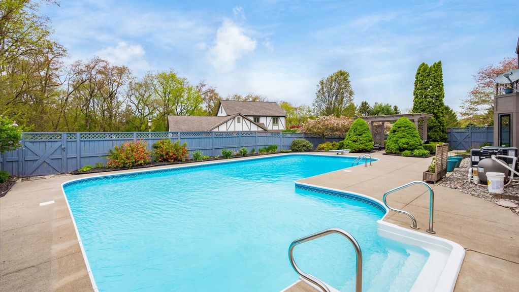 59-z 175 Stanwick Ct011