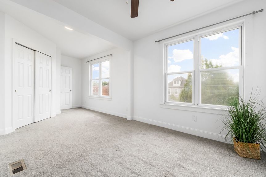 015_ St Columbus OH 43206 USA