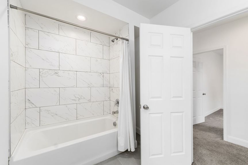 021_ St Columbus OH 43206 USA