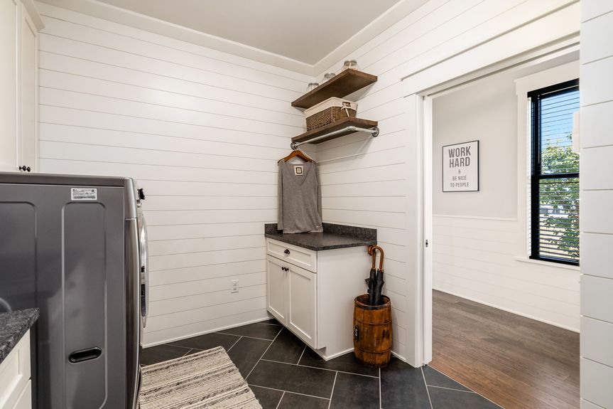 040_th Granville OH 43023 USA