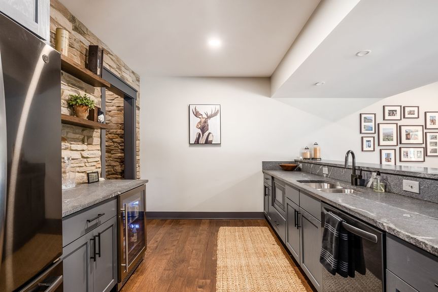 053_th Granville OH 43023 USA