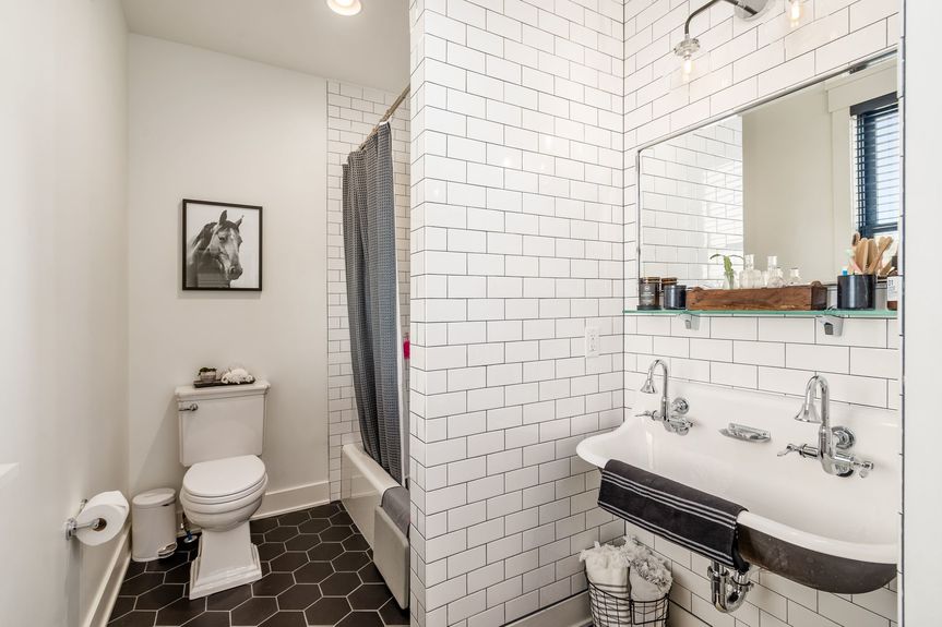 069_th Granville OH 43023 USA