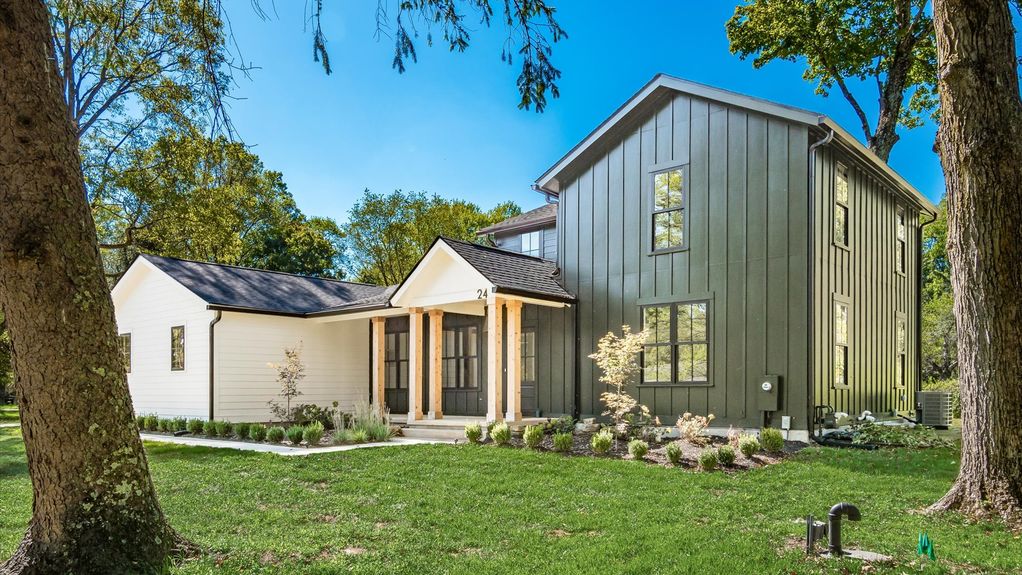 05-z 24 Vill Front Exterior005-2