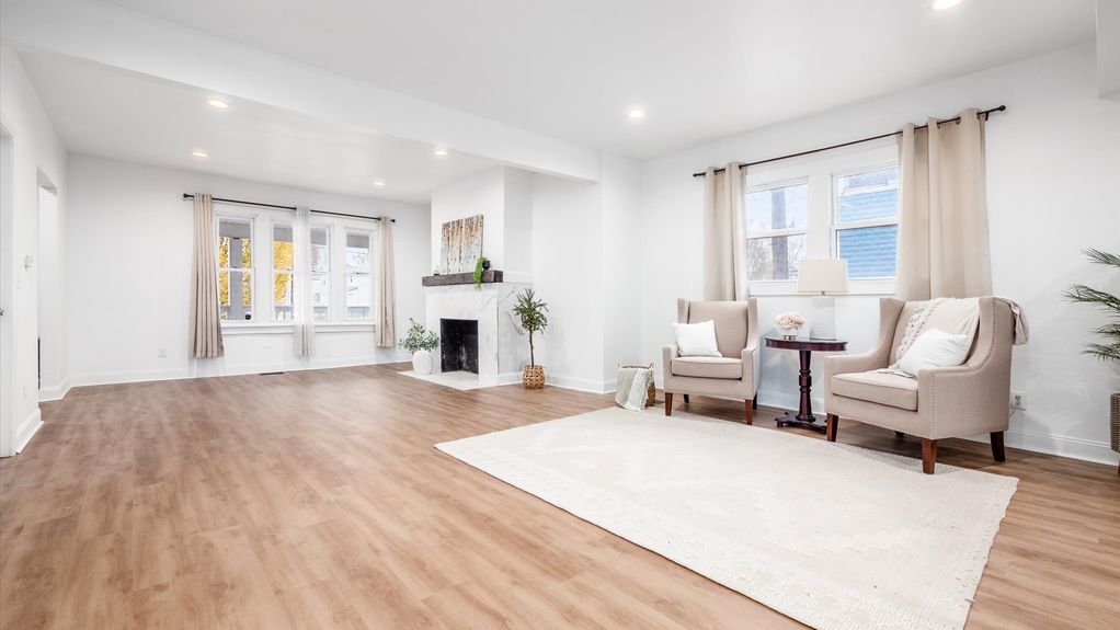 06-z 491 E Gates Interior017