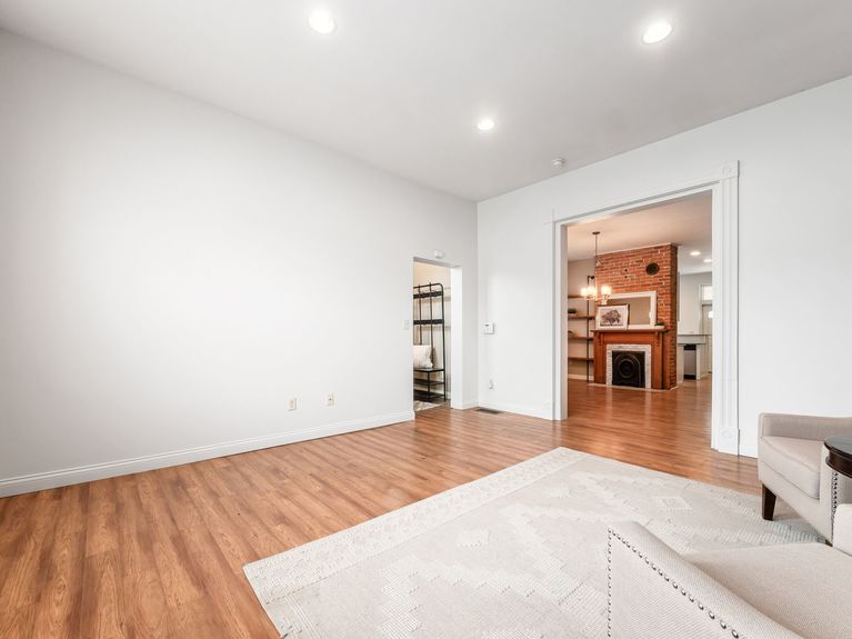 006_ St Columbus OH 43201 USA