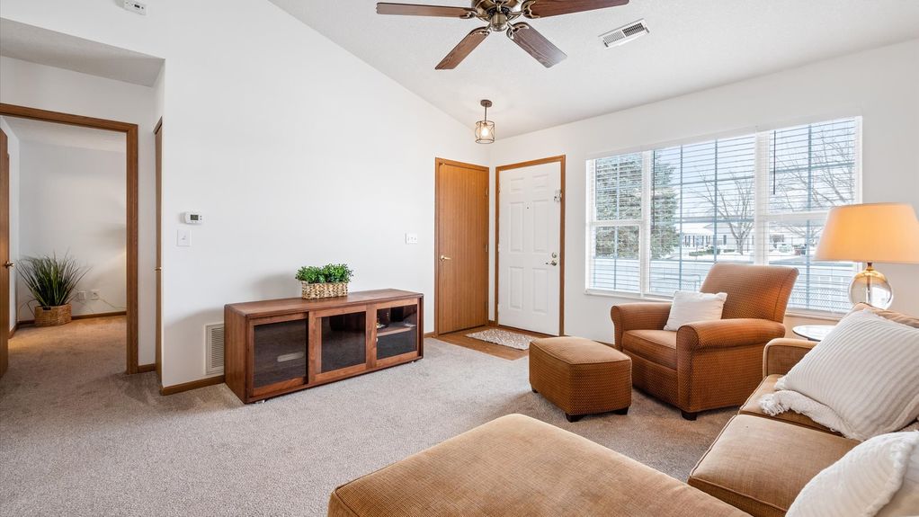 08-z 1377 Hillview015