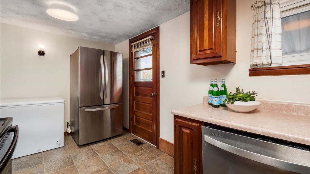 12-z 1168 Louada Dr023