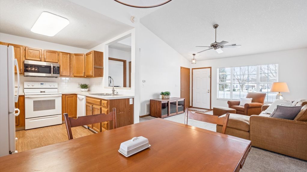 12-z 1377 Hillview033