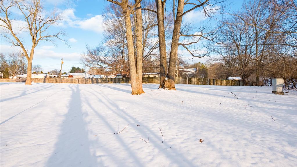 21-z 1168 Louada Dr056