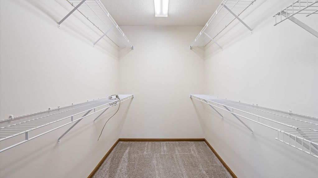 23-z 1377 Hillview088