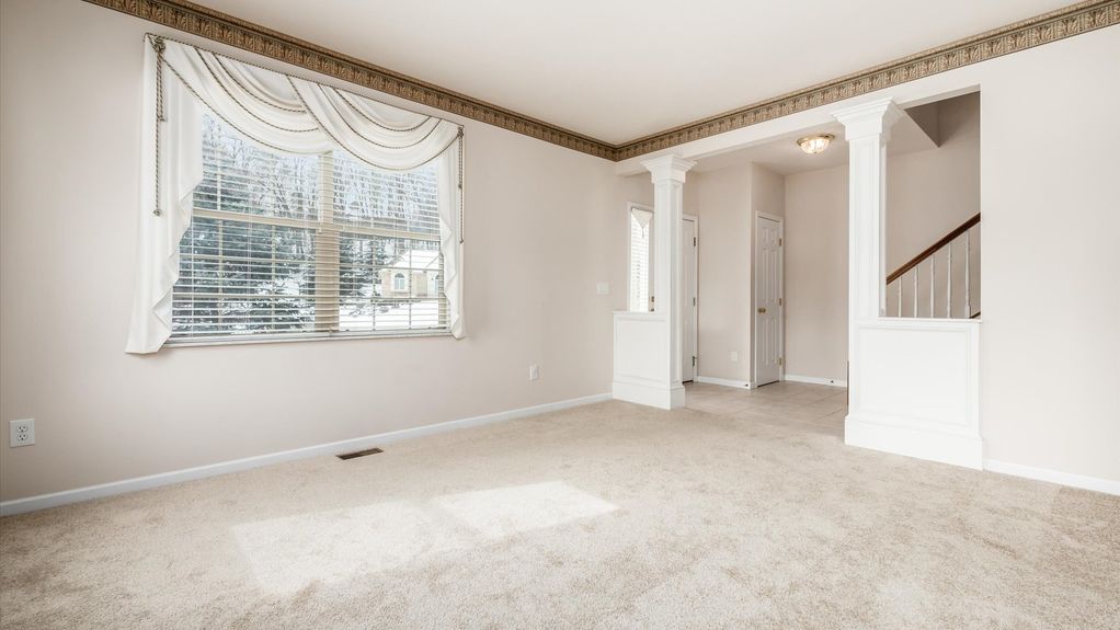 07-z 936 Howell Dr012