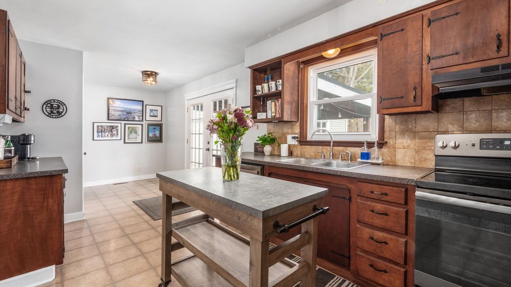 08-z 295 North Ave014-6