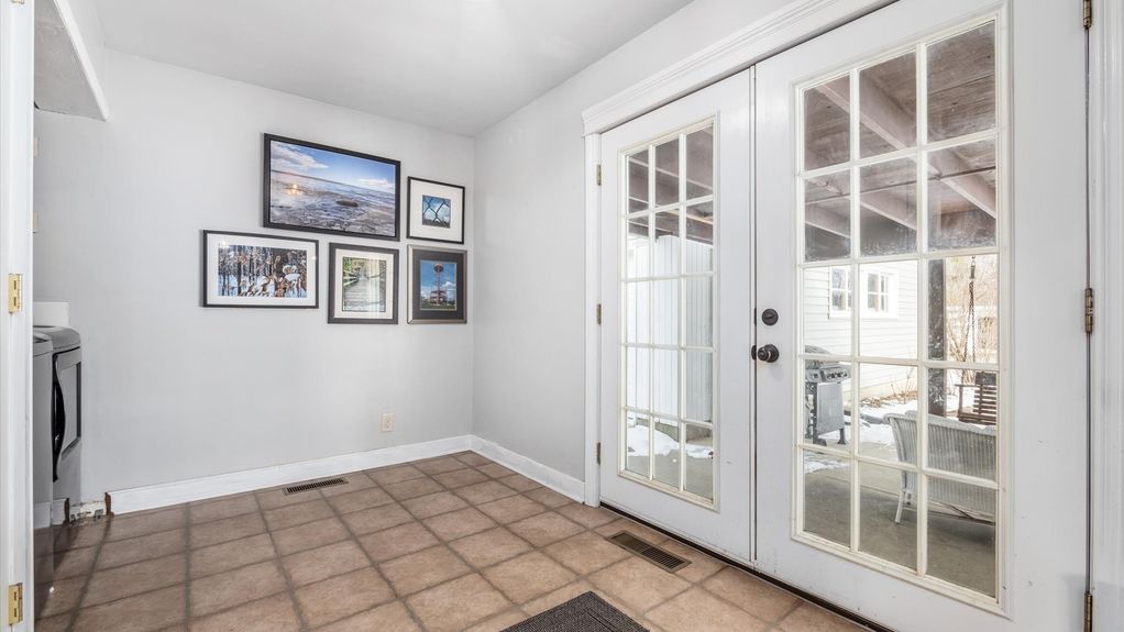 12-z 295 North Ave024-10