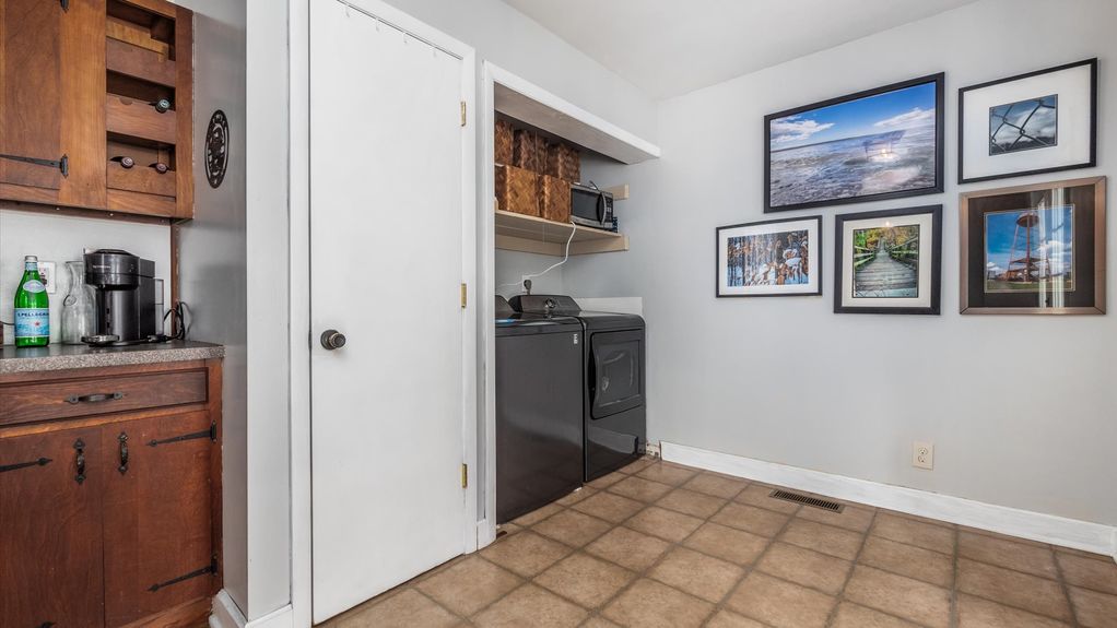 13-z 295 North Ave027-11