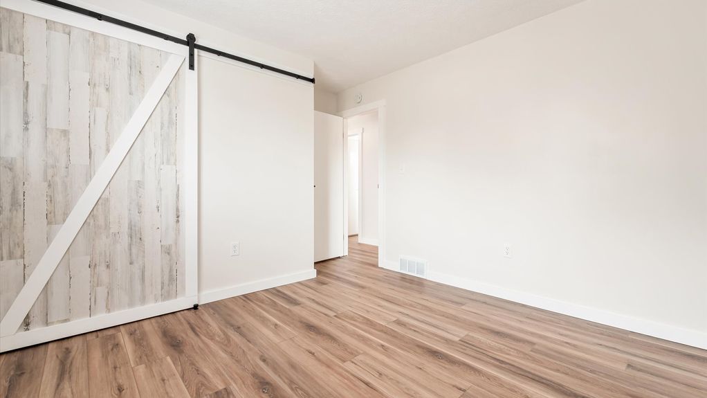 14-z 1834 Reddington056-HDR-2