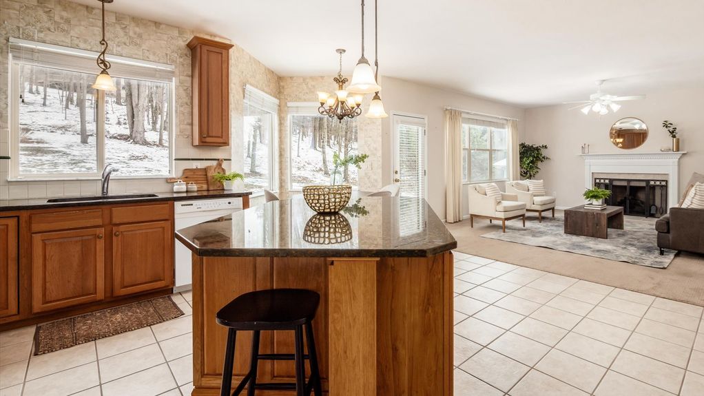 14-z 936 Howell Dr026