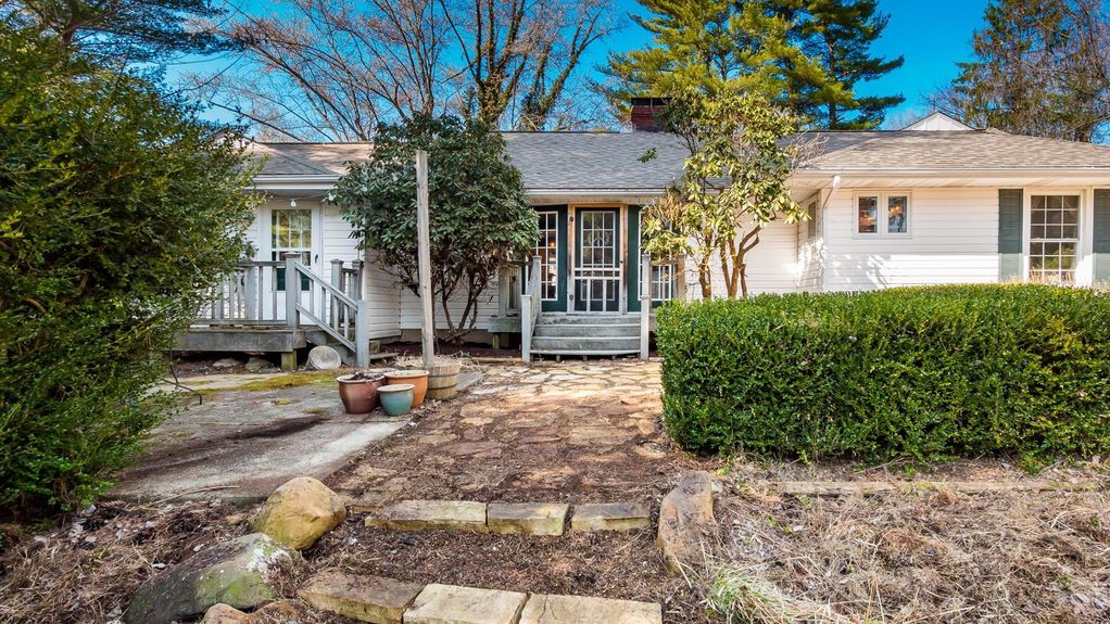 04-z 1749 North St105-2