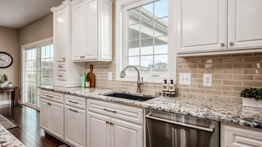 11-z 112 Gray Stone Ct013