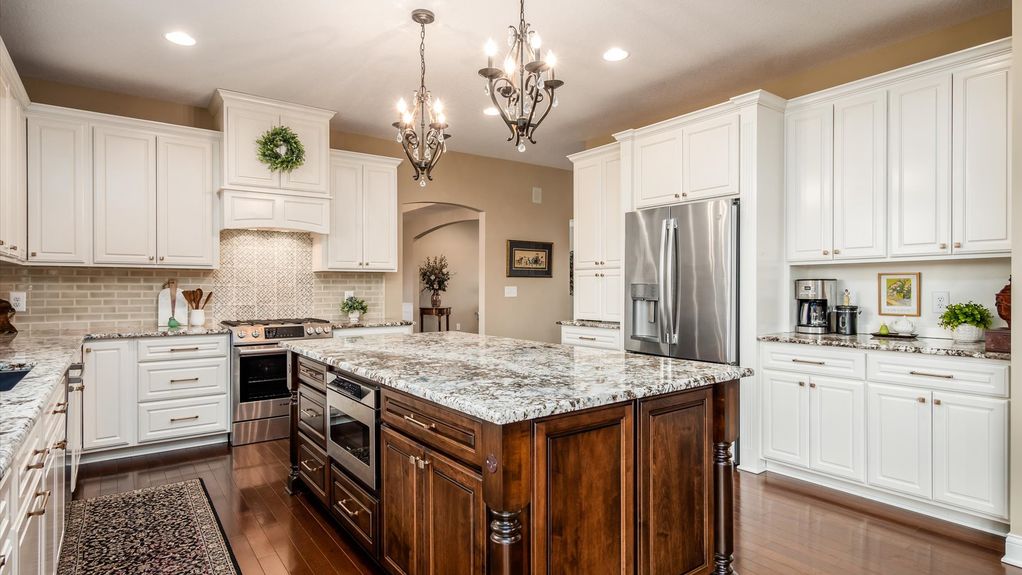 13-z 112 Gray Stone Ct023