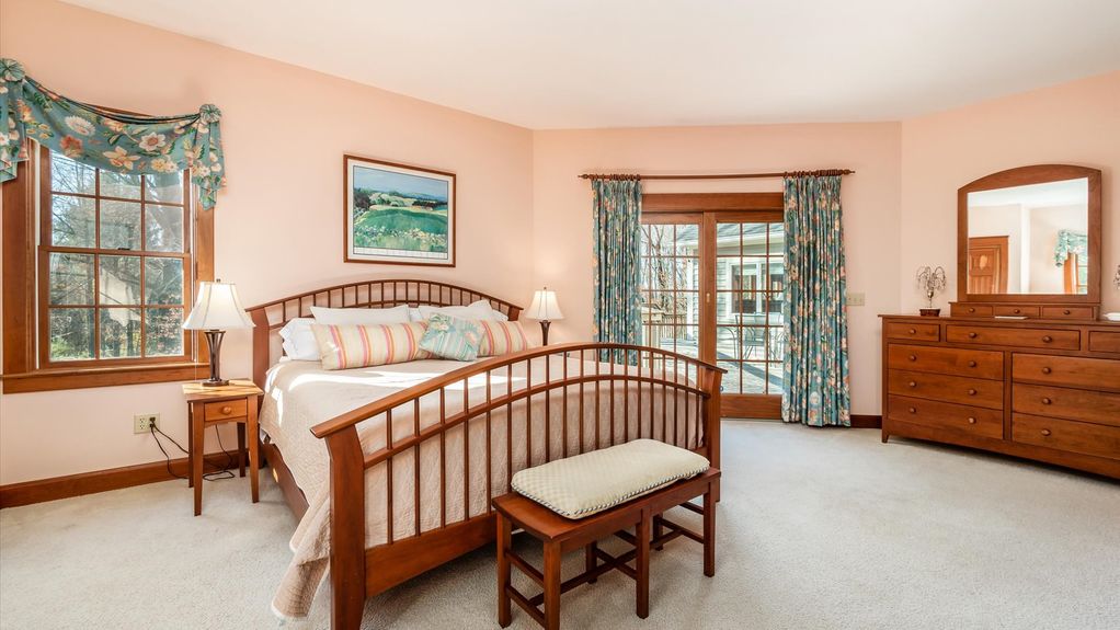 17-z 179 Carmarthen Way107