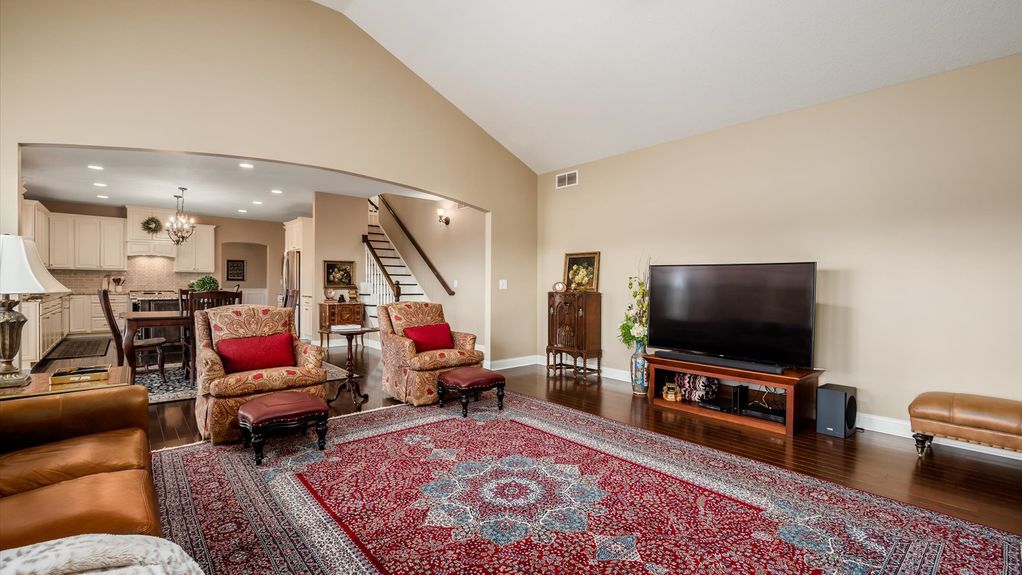 21-z 112 Gray Stone Ct041